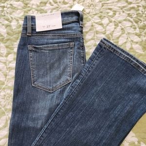 LOFT NWT FLARE MEDIUM WASH JEANS Sz 4 / 27